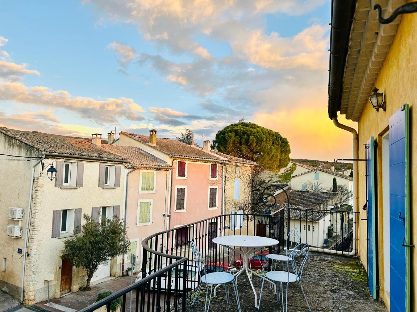 Hotel La Sarrasine Villes-sur-Auzon Exteriér fotografie